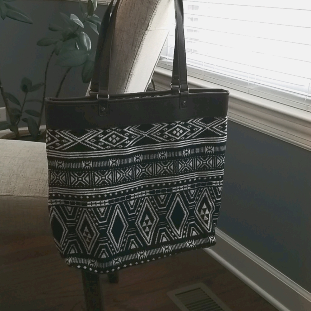 Reversible Tote - image 2